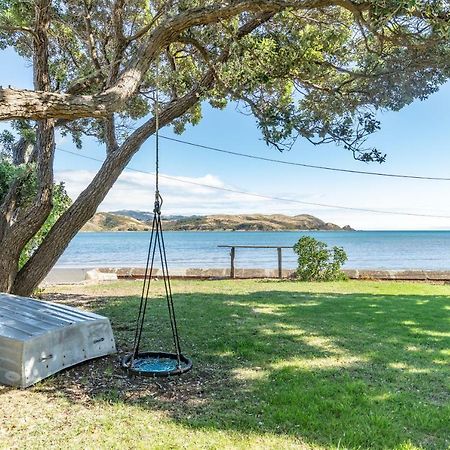 Brony'S Beachfront-Short And Long Term Stays Porirua Buitenkant foto