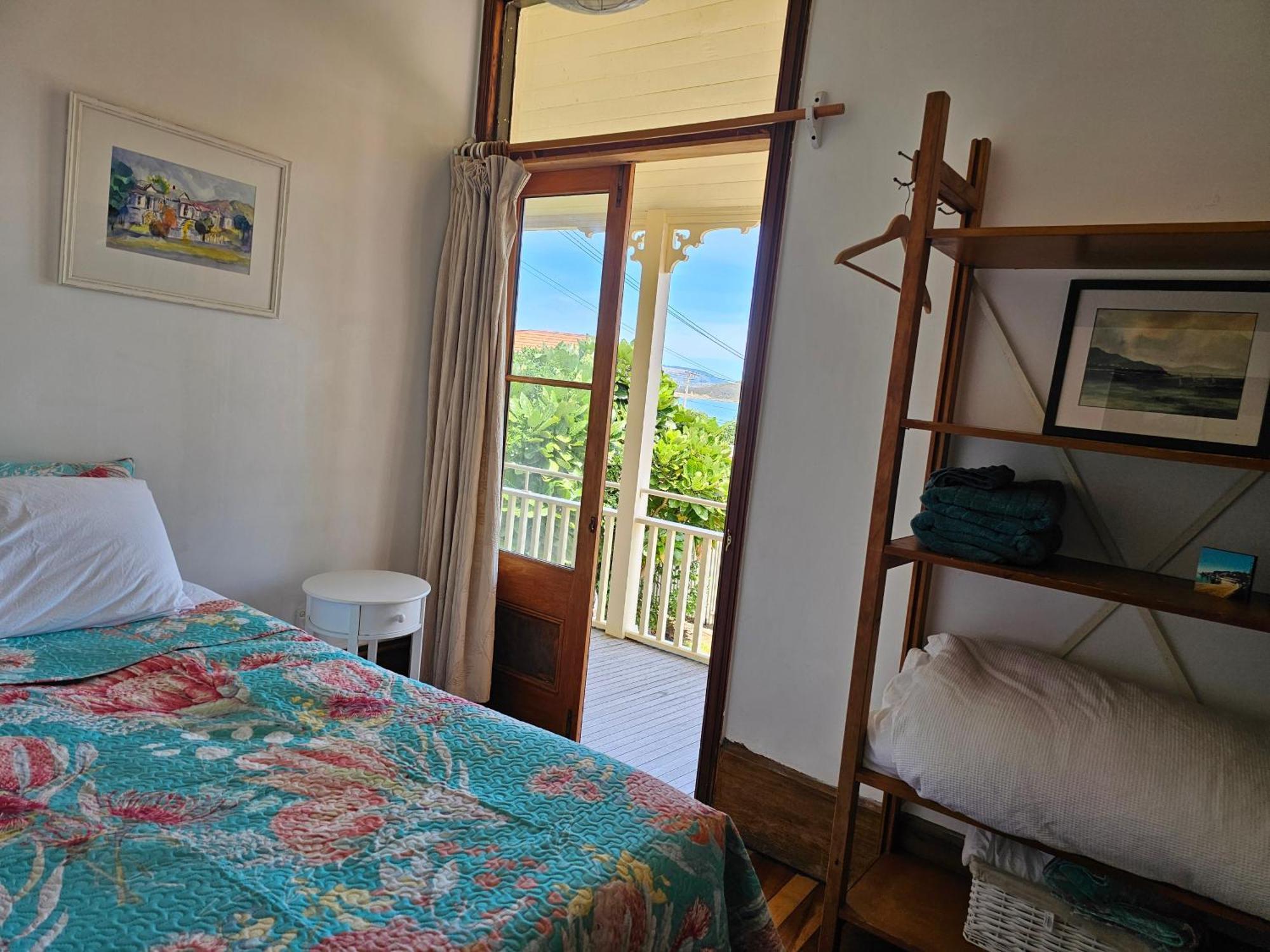 Brony'S Beachfront-Short And Long Term Stays Porirua Buitenkant foto