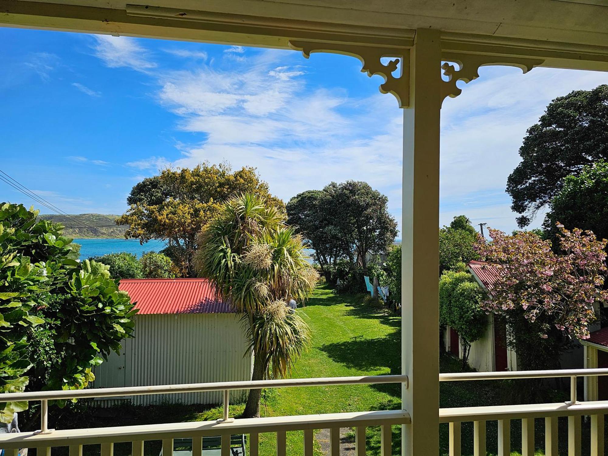Brony'S Beachfront-Short And Long Term Stays Porirua Buitenkant foto