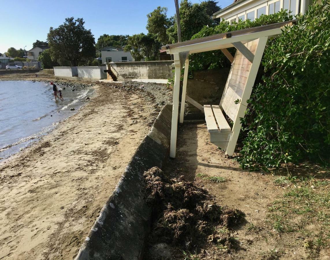 Brony'S Beachfront-Short And Long Term Stays Porirua Buitenkant foto