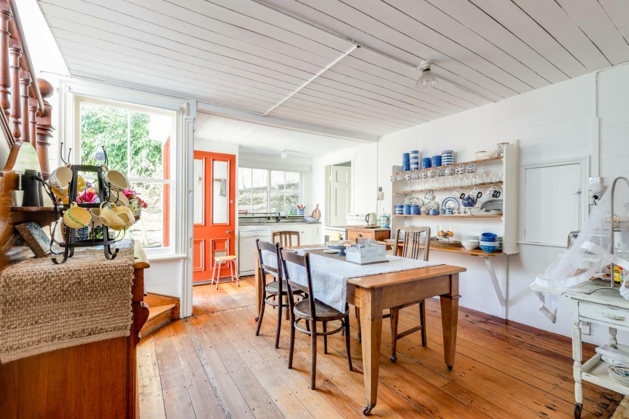 Brony'S Beachfront-Short And Long Term Stays Porirua Buitenkant foto