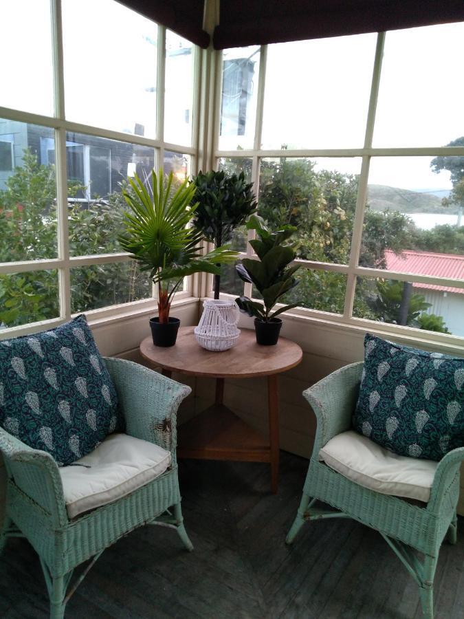 Brony'S Beachfront-Short And Long Term Stays Porirua Buitenkant foto